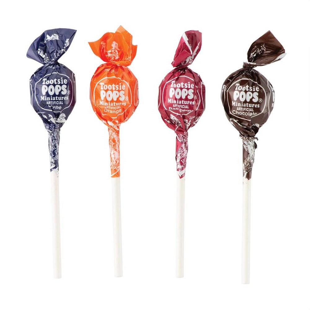 Assorted Tootsie Pops Filled Lollipops 17 g from the US Snaxies Montreal Canada