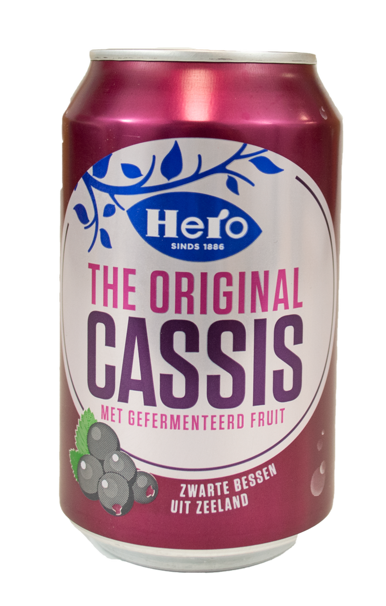 Hero Cassis Soda Black Currant 330 ml Snaxies Exotic Drinks Montreal Quebec Canada